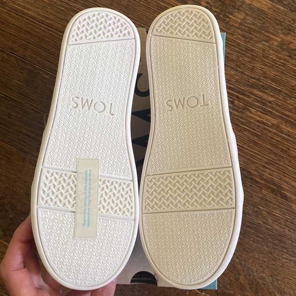 TOMS GLITTER KIDS SHOES NWT - Picture 5 of 7